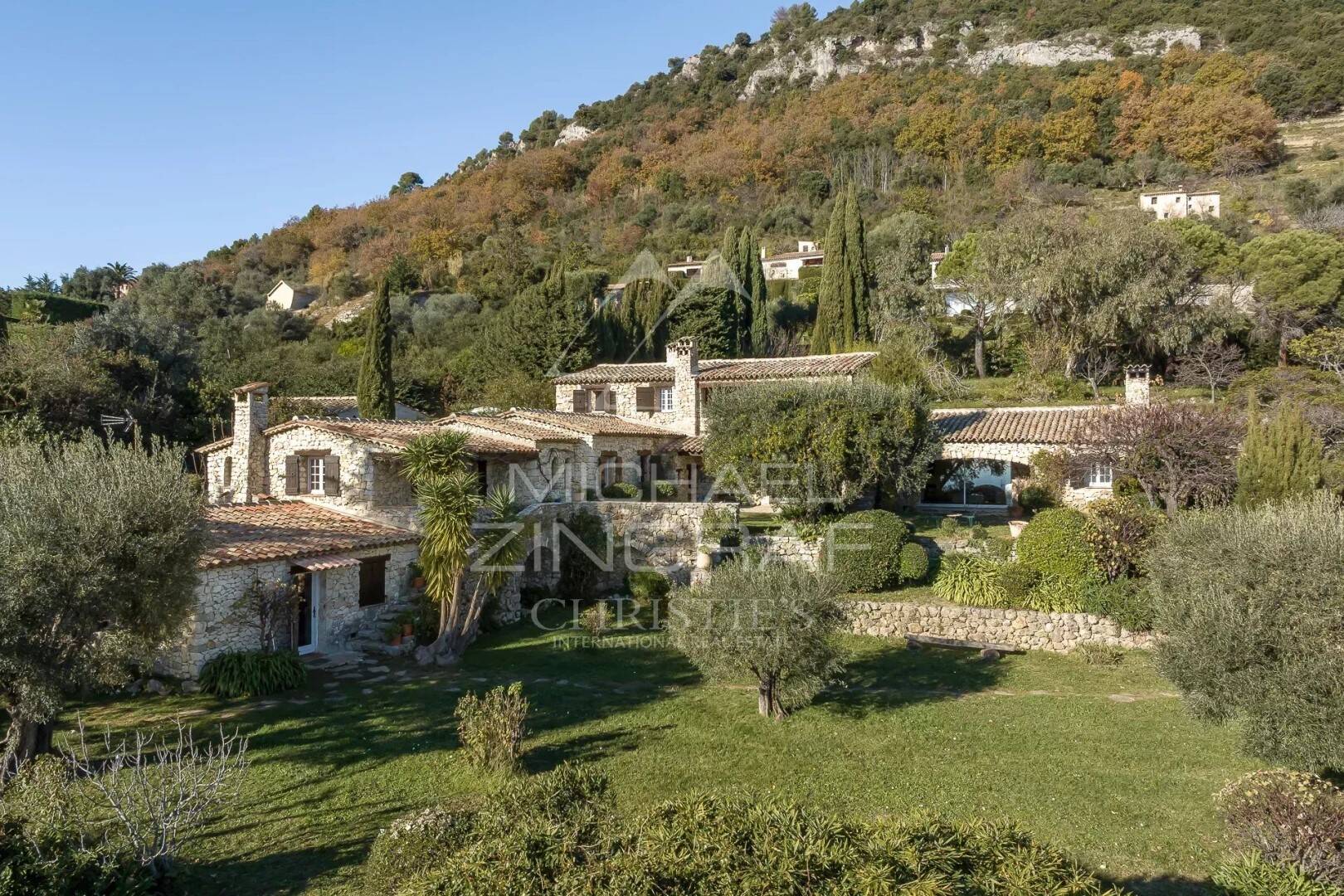Maison à vendre, 328m², TOURRETTES SUR LOUP