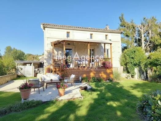 Maison à vendre 154 000 € 4 pièces 2 chambres 85 m² 554 m² de terrain Saint-Germain-de-Lusignan 17500