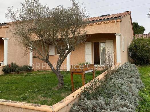 Maison à louer 860 € 3 pièces 2 chambres 77 m² 50 m² de terrain Viviers-lès-Montagnes 81290