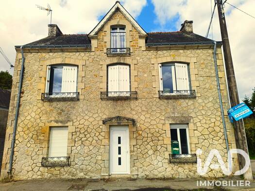 Immeuble à vendre 150 000 € 120 m² Melrand 56310