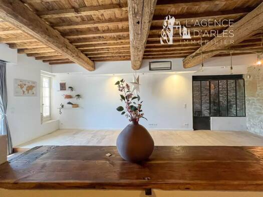 Maison de ville à vendre 580 000 € 3 pièces 2 chambres 166 m² Centre Ville-La Roquette Arles 13200