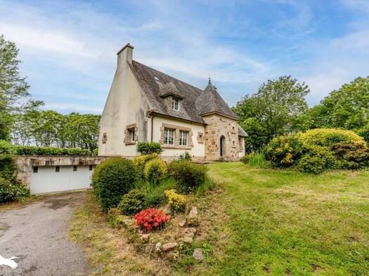 Maison à vendre 344 784 € 7 pièces 6 chambres 194 m² 4 617 m² de terrain Locronan 29180