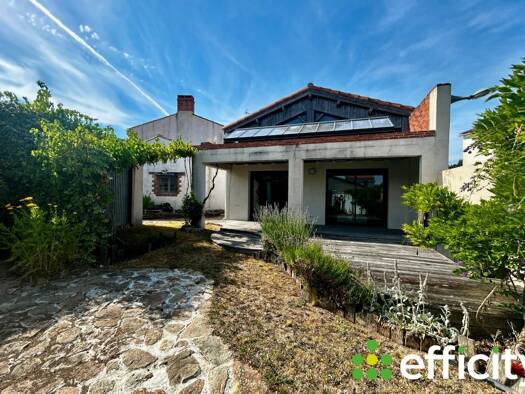 Maison à vendre 399 900 € 6 pièces 3 chambres 173 m² 513 m² de terrain Saint-Julien-des-Landes 85150