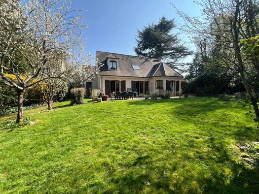 Maison à vendre 551 000 € 6 pièces 4 chambres 197 m² 1 000 m² de terrain Thoiry 78770