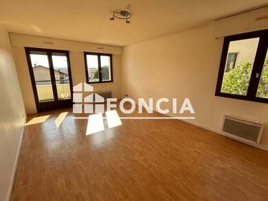 Appartement à louer 966 € 3 pièces 2 chambres 70,8 m² 1er étage Annecy-le-Vieux 74940