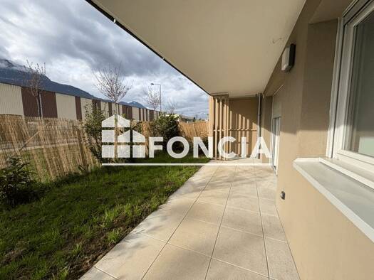 Appartement à louer 862 € 3 pièces 2 chambres 61,6 m² RDC/3 Ayse 74130