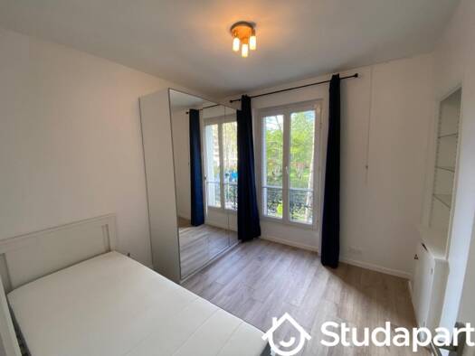 Colocation à louer 925 € 1 pièce 3 chambres 9 m² 1er étage Wilson-Rivay Levallois-Perret 92300