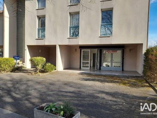 Boutique à vendre 325 000 € 1 pièce 90 m² de surface de vente Centre Divonne-les-Bains 01220
