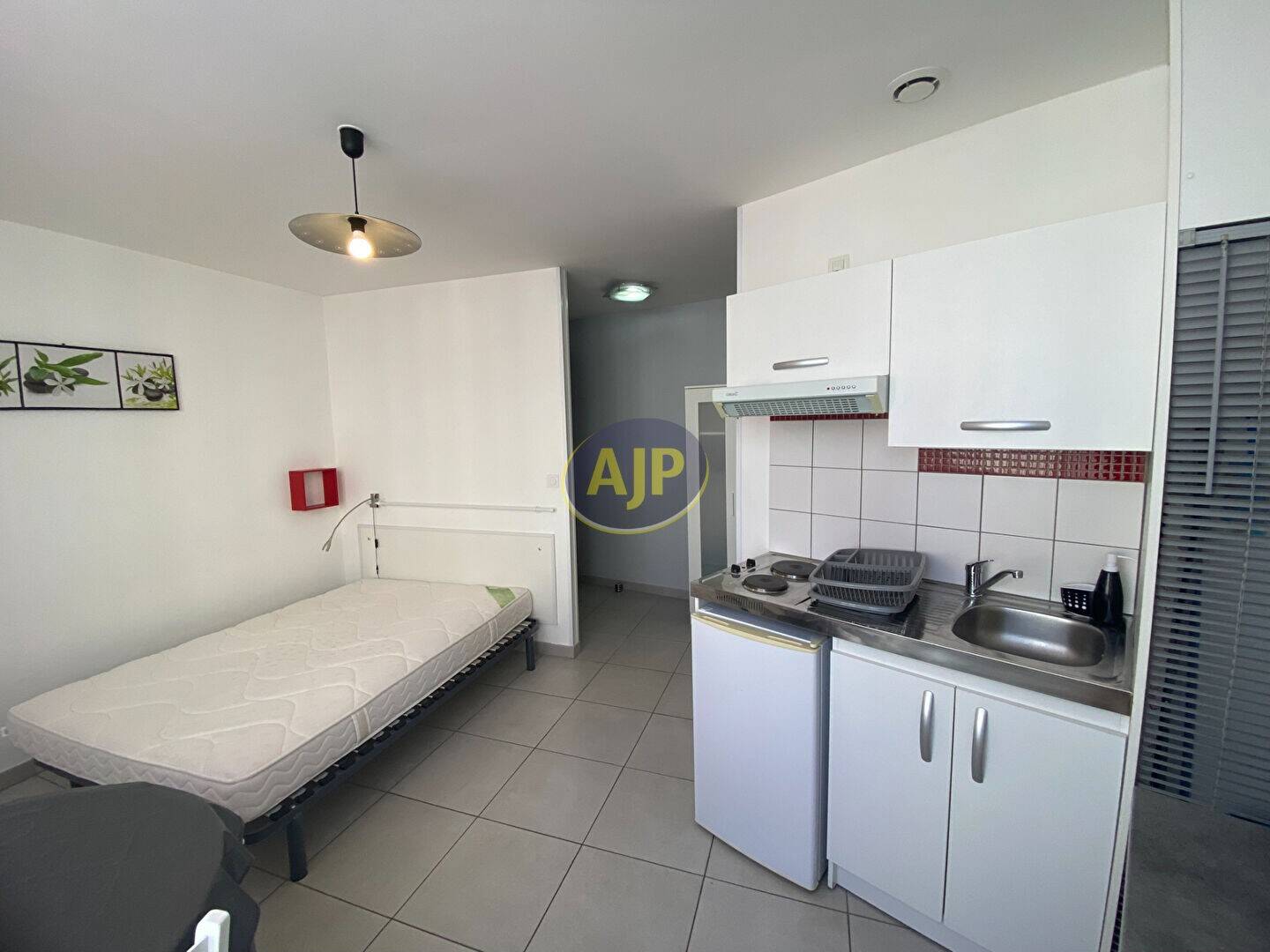 Maison à louer, 20m², ROCHEFORT
