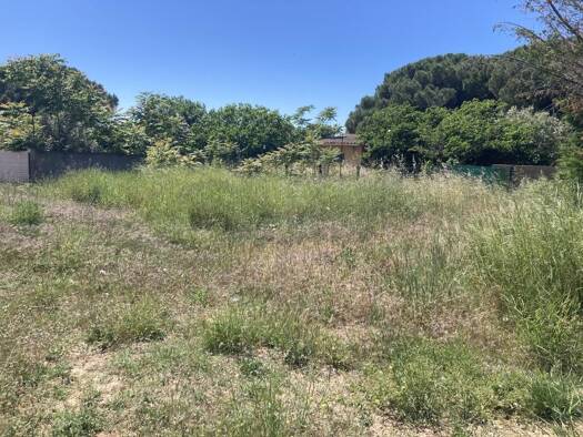 Terrain constructible viabilisé à vendre 317 600 € 764 m² de terrain Sérignan 34410