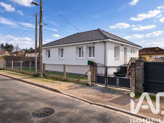 Maison à vendre 170 000 € 4 pièces 2 chambres 77 m² 506 m² de terrain Bataillots Yzeure 03400