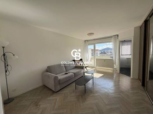 Appartement à louer 900 € 1 pièce 29,5 m² 5ème étage Beulet-Ile de France Annemasse 74100