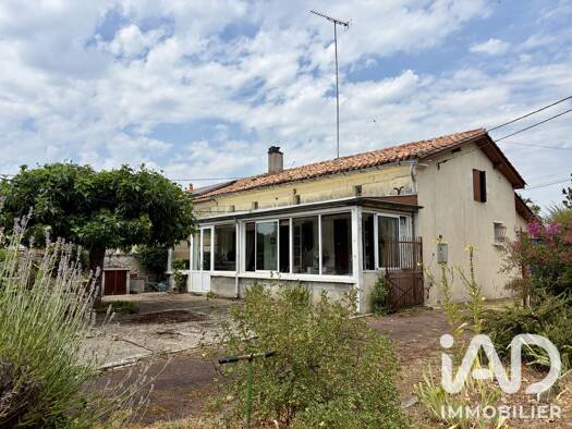 Maison à vendre 112 000 € 6 pièces 3 chambres 135 m² 3 153 m² de terrain Pouillac 17210