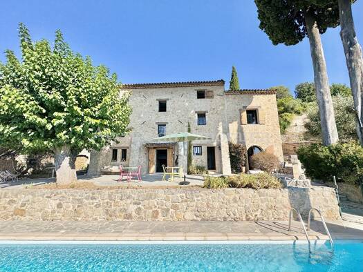 Ferme à vendre 1 575 000 € 7 pièces 5 chambres 206 m² 3 629 m² de terrain Spéracèdes 06530