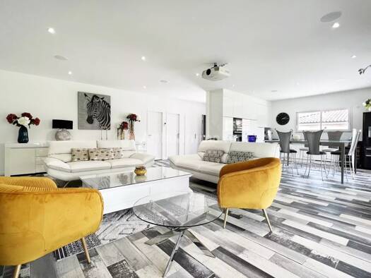 Maison de plain-pied à vendre - Première occupation 480 000 € 5 pièces 3 chambres 185 m² 627 m² de terrain Orcet 63670