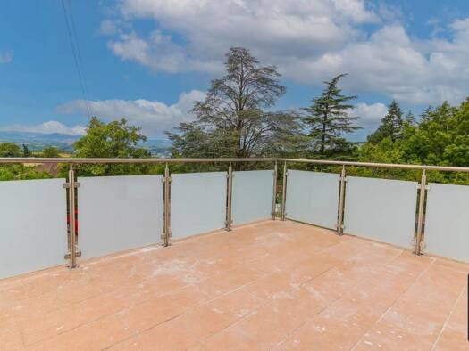Appartement à louer 970 € 2 pièces 1 chambre 38 m² Étage 1/2 Charly 69390