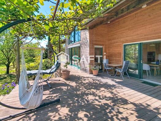 Maison à vendre 595 000 € 6 pièces 5 chambres 246 m² 3 300 m² de terrain Savasse 26740