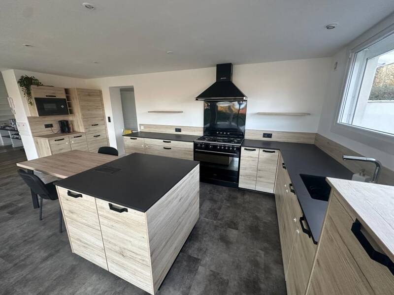 Maison à vendre, 240m², INJOUX GENISSIAT