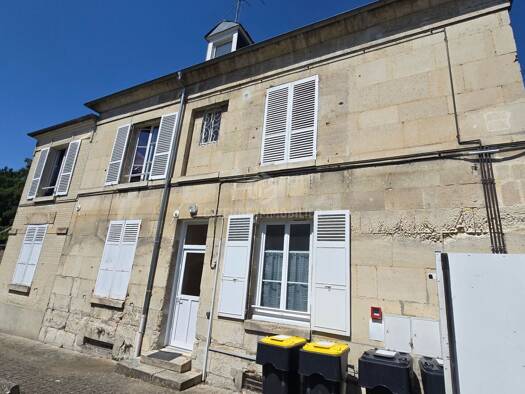 Appartement à louer 543 € 2 pièces 1 chambre 24 m² Étage 2/2 Centre Ville Crépy-en-Valois 60800