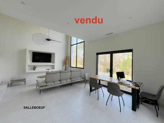 Maison à vendre 395 000 € 5 pièces 3 chambres 122 m² 742 m² de terrain Sallebœuf 33370