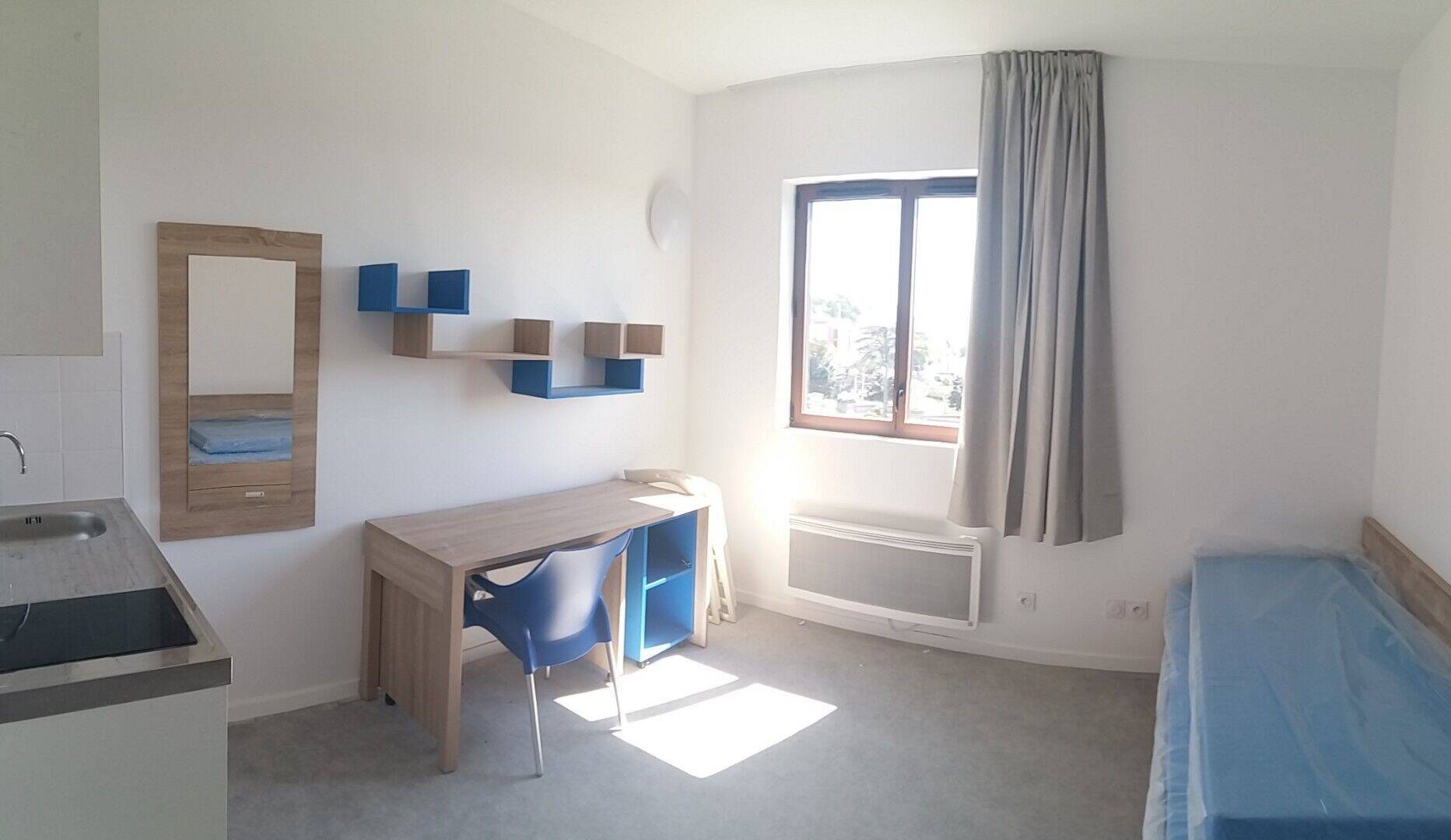 Maison à louer, 18m², CALUIRE ET CUIRE