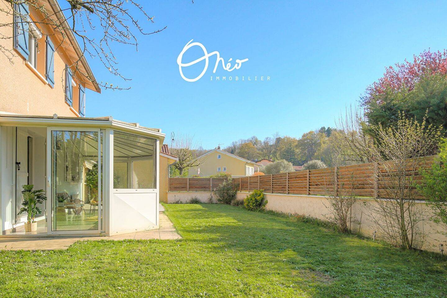 Maison à vendre, 117m², SAINT PIERRE DE CHANDIEU