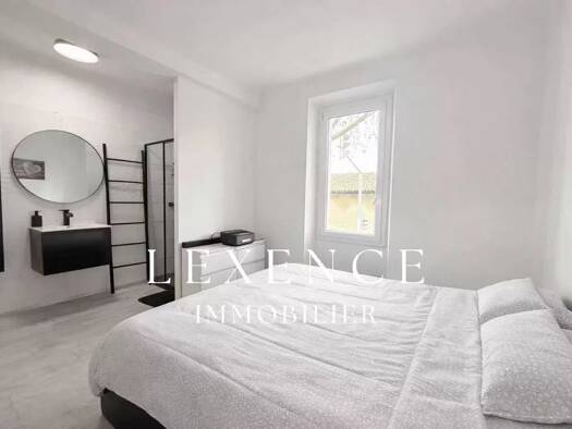 Appartement à vendre 325 000 € 5 pièces 4 chambres 112 m² RDC Saint-Cannat 13760