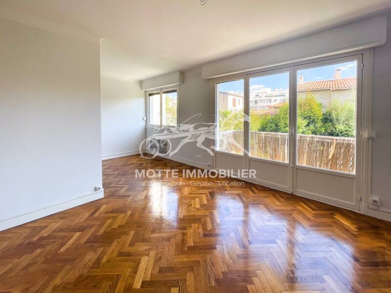 Maison à louer, 35m², CAGNES SUR MER