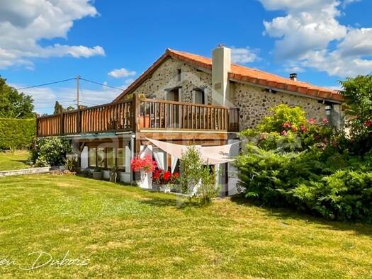 Maison à vendre 476 470 € 8 pièces 6 chambres 232 m² 2 899 m² de terrain Saint Privat en Périgord 24410