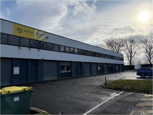 Boutique à louer 3 408 € 341 m² de surface de vente Guibeville 91630