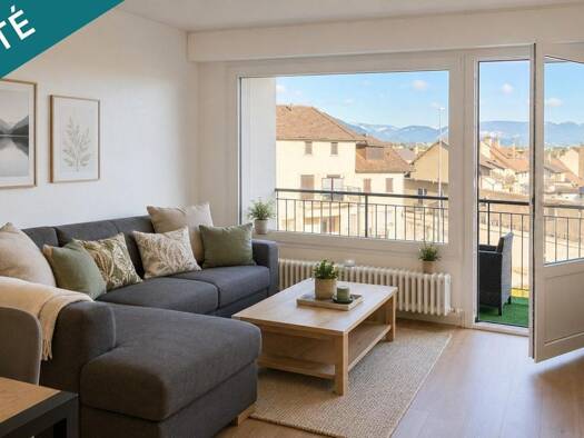 Appartement à vendre 220 000 € 4 pièces 3 chambres 78 m² Étage 3/3 Nord Ouest Rumilly 74150