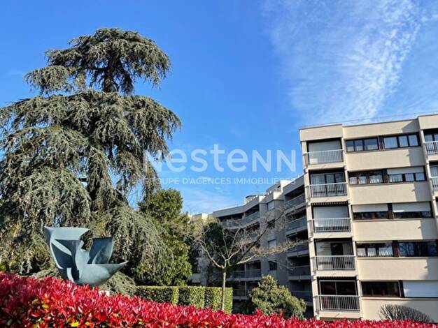 Appartement à louer 1 100 € 2 pièces 1 chambre 47 m² Étage 1/5 Centre Ecully 69130
