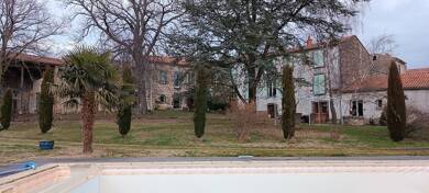 Maison à vendre 770 000 € 15 pièces 6 chambres 566 m² 2 700 m² de terrain Bergonne 63500