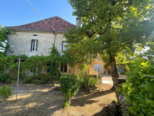 Maison à vendre 265 000 € 5 pièces 4 chambres 129 m² 1 926 m² de terrain Bourg-des-Maisons 24320