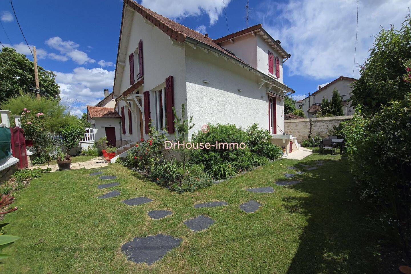 Maison à vendre, 121m², SAINT MAUR DES FOSSES