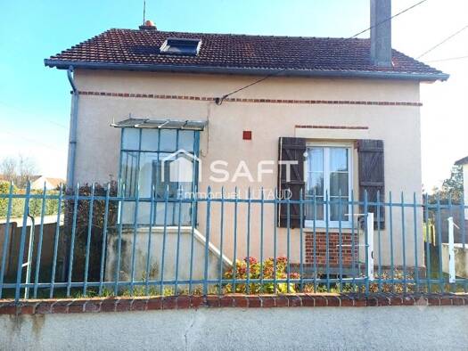 Maison de ville à vendre 97 000 € 3 pièces 2 chambres 62 m² 490 m² de terrain Centre Ville Châteaudun 28200
