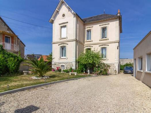 Maison à vendre 229 240 € 7 pièces 5 chambres 150 m² 860 m² de terrain Bourgeau Romorantin-Lanthenay 41200