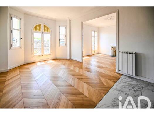 Appartement à vendre 379 000 € 4 pièces 3 chambres 120 m² Étage 3/3 Zone Pietonne Avignon 84000
