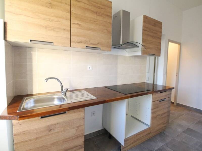 Maison à louer, 34m², MARSEILLE 3E