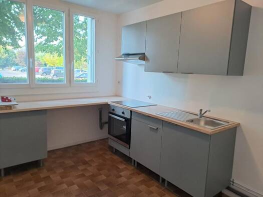 Appartement à louer 1 250 € 3 pièces 2 chambres RDC Plain Champs-Clos Roger-Noue Brossard Chelles 77500
