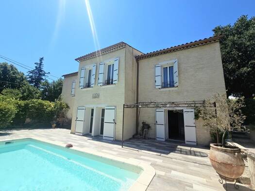 Maison à vendre 498 000 € 6 pièces 4 chambres 190 m² 600 m² de terrain Billette-La Foux Teissonniere Draguignan 83300