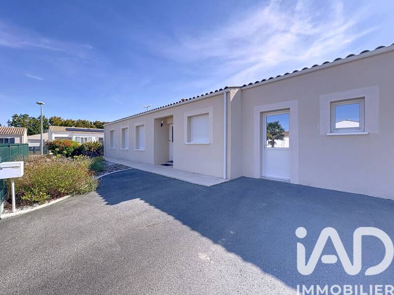 Maison à vendre, 130m², SAINT JEAN DE LIVERSAY