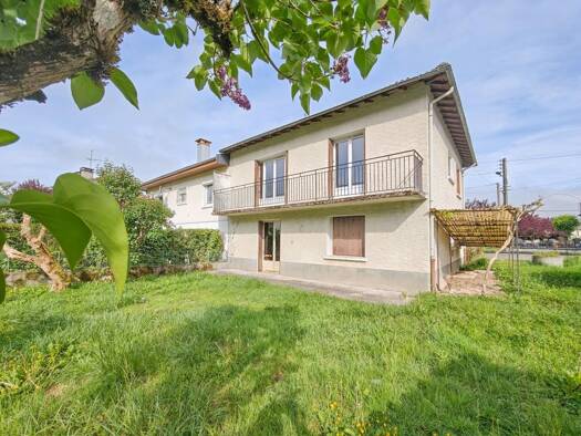 Maison à vendre 106 000 € 4 pièces 3 chambres 81 m² 560 m² de terrain Jussac 15250