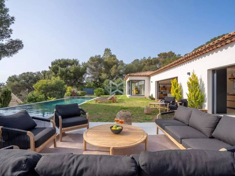 Maison à vendre, 350m², LA CROIX VALMER