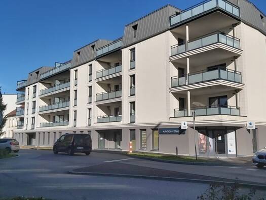 Local commercial à louer 1 570 € 101 m² de surface de vente Sud Est Hagondange 57300