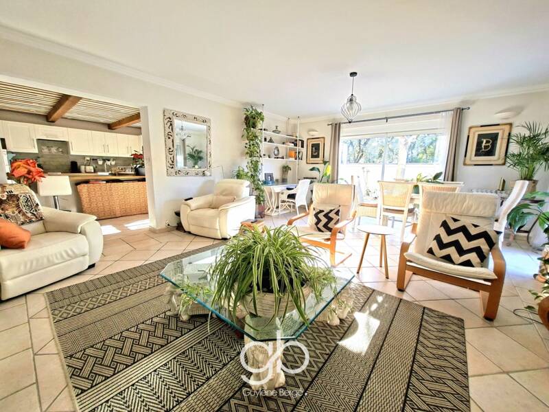 Maison à vendre, 210m², RESTINCLIERES