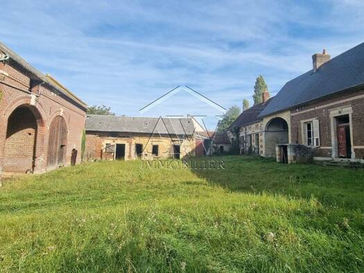 Terrain agricole à vendre 504 000 € 687 m² 3 215 m² de terrain Sainte-Geneviève 60730