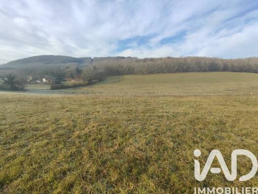 Terrain constructible à vendre 44 500 € 2 374 m² de terrain Carlux 24370