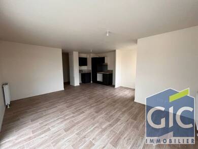 Appartement à louer 783 € 3 pièces 2 chambres 67 m² 2ème étage Secteur Périphérique Fleury sur Orne 14123