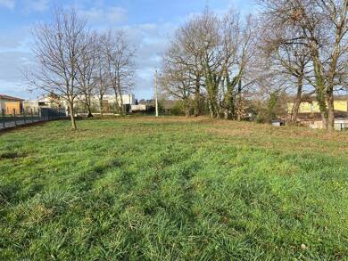Terrain constructible à vendre 123 000 € 630 m² de terrain Baron 33750